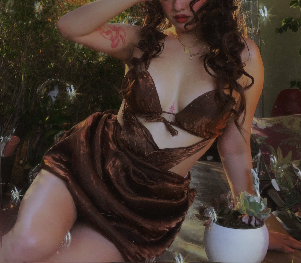 cherwolfie's tweet photo. Late post of my birthday suit🎈

Made by me 😌 https://t.co/xNtZmZP0Dw