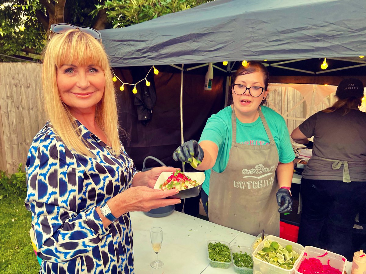 Siân Lloyd tweet media