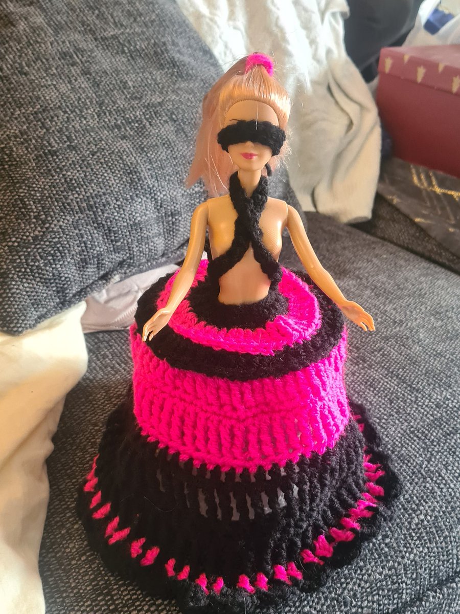 moonwolf_01's tweet photo. My latest crochet. Bondage Barbie loo roll cover! Not quite finished yet...Still some bits to add!
#Barbie   
#crochet #BarbieMovie    #bondagebarbie https://t.co/znnfsiTDC9