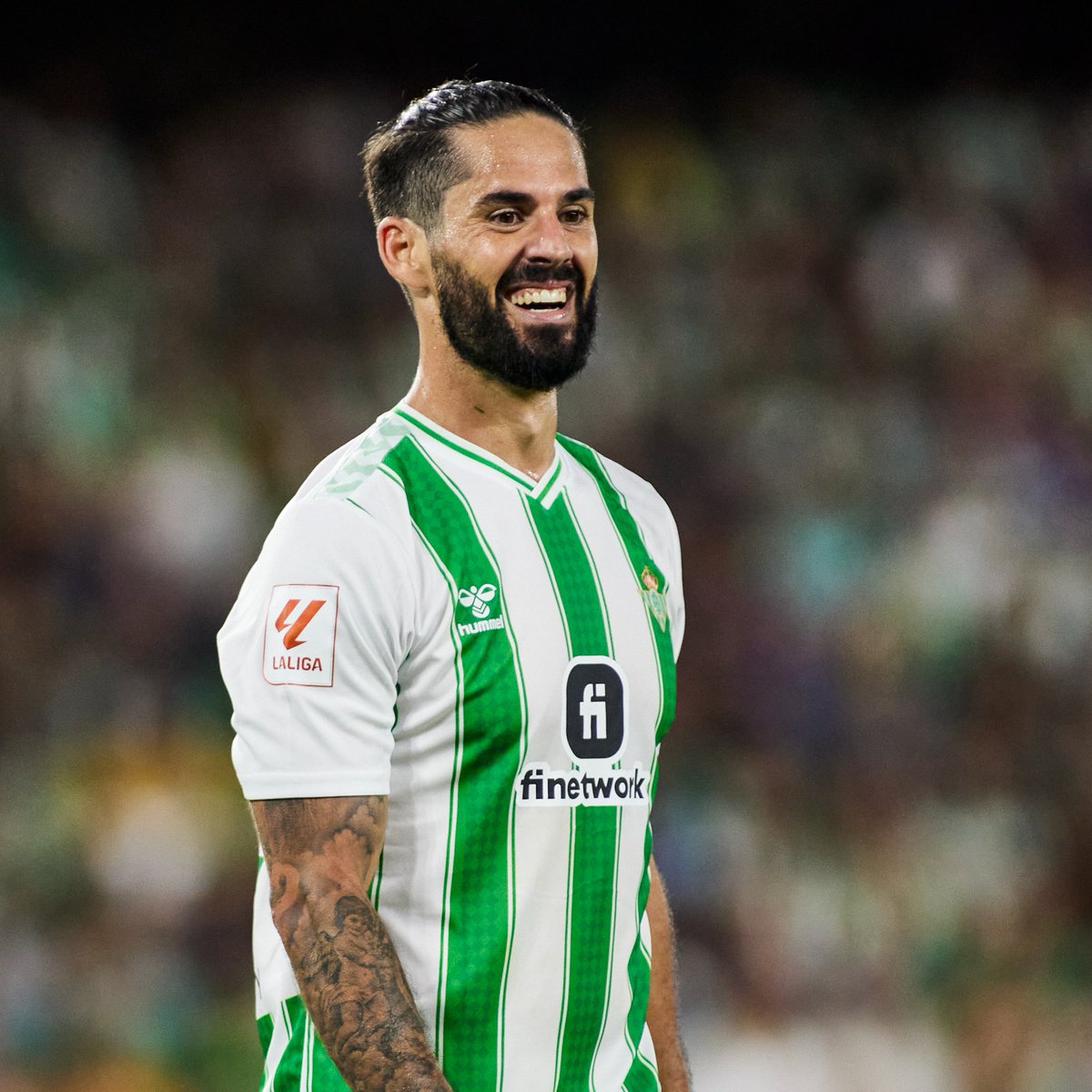 relevo's tweet photo. ✨ MVP-ISCO ✨

🔝 El malagueño lleva cuatro premios consecutivos al mejor jugador del partido:

✅ Jª4: Rayo Vallecano
✅ Jª3: Athletic Club
✅ Jª2: Atlético de Madrid
✅ Jª1: Villarreal https://t.co/KqnOtPhdiZ