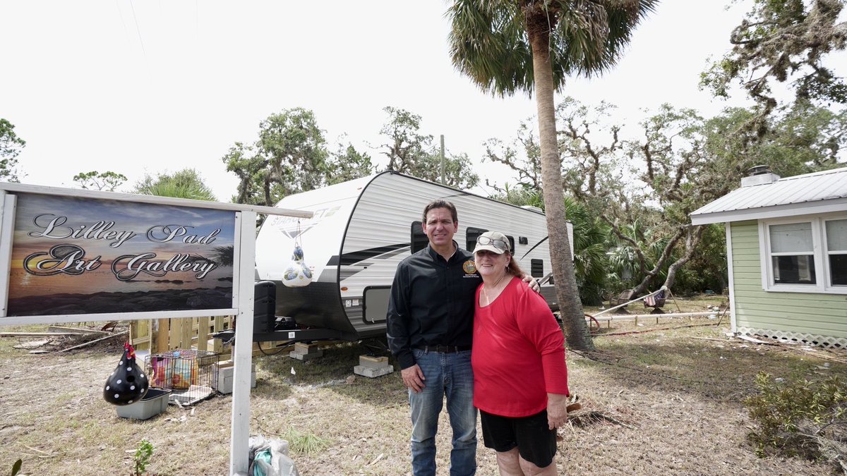 Ron DeSantis tweet media