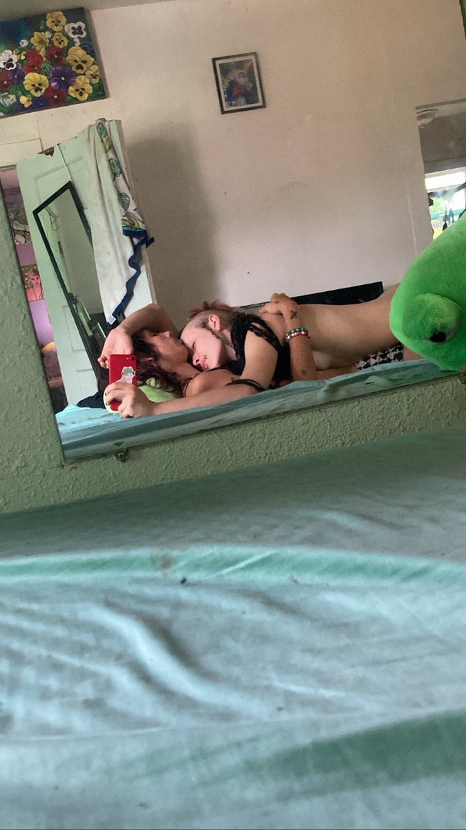 FroggSlutt's tweet photo. I love my sexy ass gf @Faygho3 https://t.co/EeaYYwP0XC