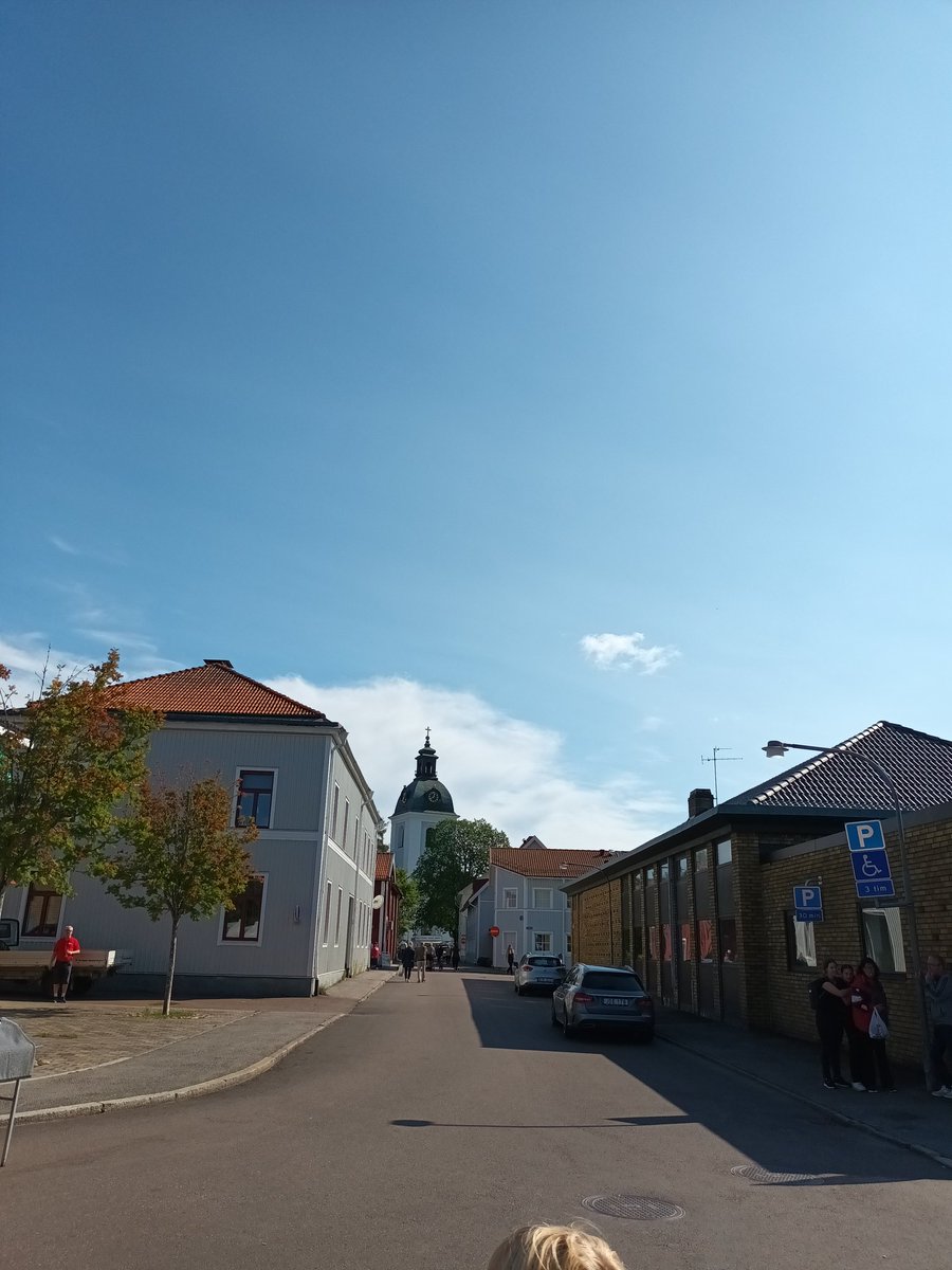 kristallnaach's tweet photo. Nochmal #Kyrka #Kirche gucken..
#Flohmarkt #Loppis #Schweden
#Oxhälja #marknad #Filipstad 🇸🇪 #Värmland 🦌 #Elchenländle23 https://t.co/OLvP0nzM9o