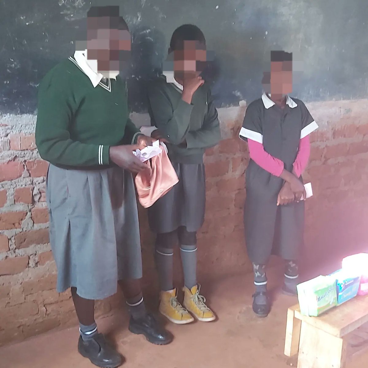 TAG_Initiative's tweet photo. *** Copied (Lucy)
Celebrating two years since I started my work in the community. This is the first school I visited to do SRHR education after doing the sessions in the villages with a bit of challenges here and there
#SRHR
#TAGInitiative
#tagheralong
#nogirlshouldbeleftbehind https://t.co/xaTupc7GeL