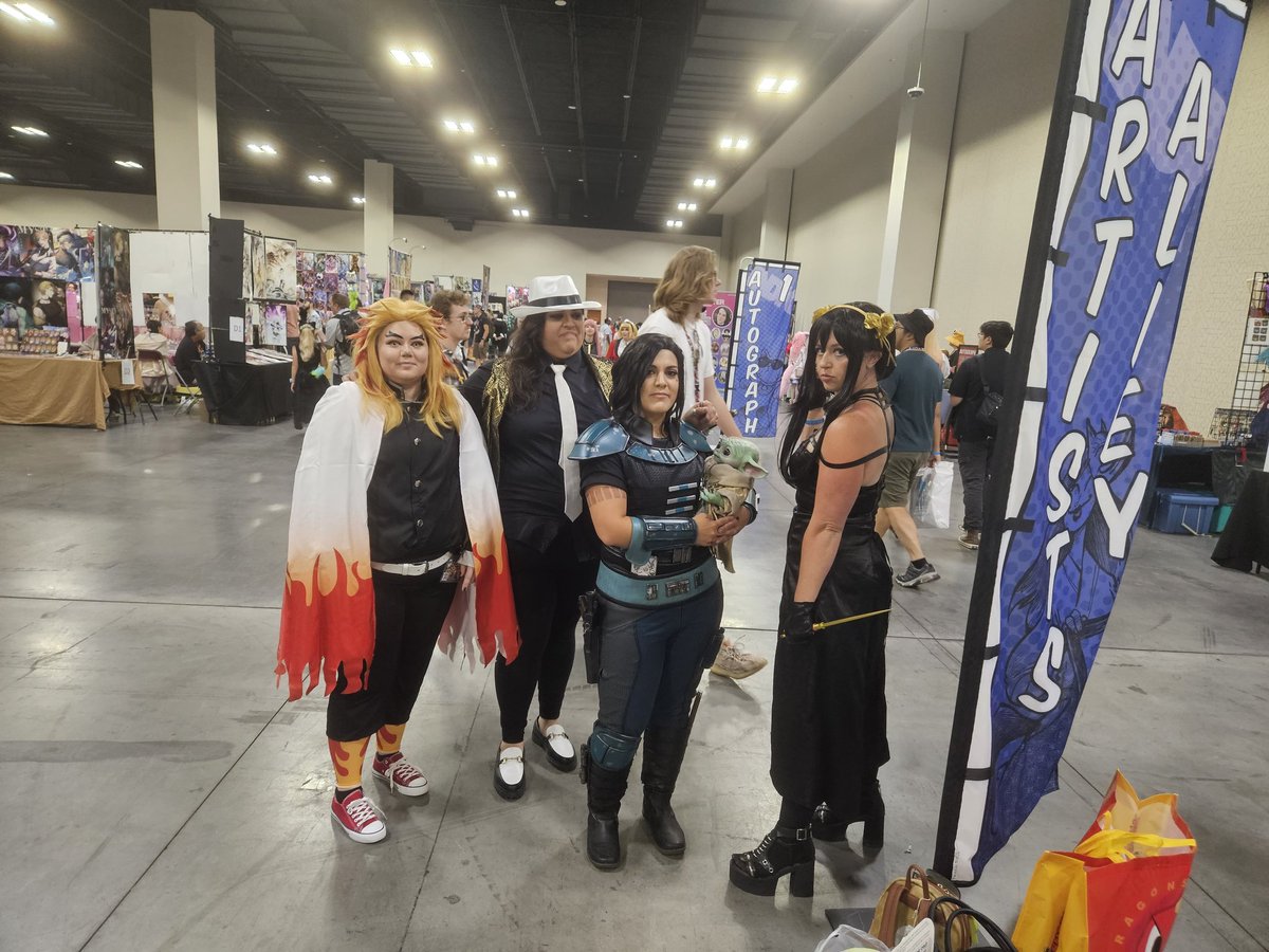 NerdsThatKnow's tweet image. Gul de Goon and Duchess Bobbi went to NDK today. 
Amazing venue. There is so much to see. We&apos;ll be there tomorrow with special guests Toaster and Toasterella!! 
 #geek #StayGeeky #nerdsthatknow #podcast #podcast #lgbtqia #Popculture #genderequality #NDK2023 #anime #cosplay