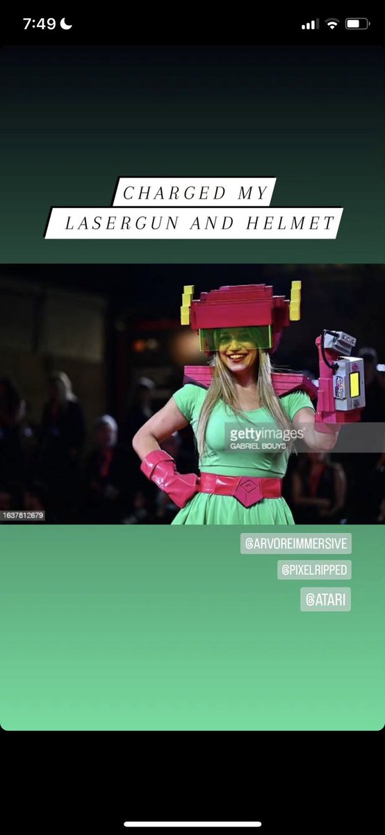 kentbye's tweet photo. VR creator @Anagamedev wore her PIXEL RIPPED cosplay on the Venice Film Festival red carpet and is getting lots of fashion media attention. Her VR experience is playing at Venice Immersive &amp; all of the directors get to walk the red carpet.

My interview: https://t.co/o0c1ZhnHTP https://t.co/TkVYpdpHol