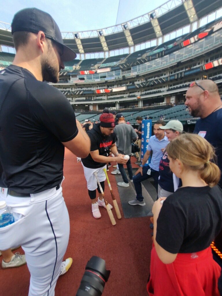anofzig's tweet photo. Crazy to think it has been a year since Owen’s Make A Wish experience! Crazier to think we got to have another great experience today!! Thanks Guardians for all that you do!!! You know how to make a boy feel special!  @CLEInspires @makeawishohkyin https://t.co/8ZfvSKAV3t