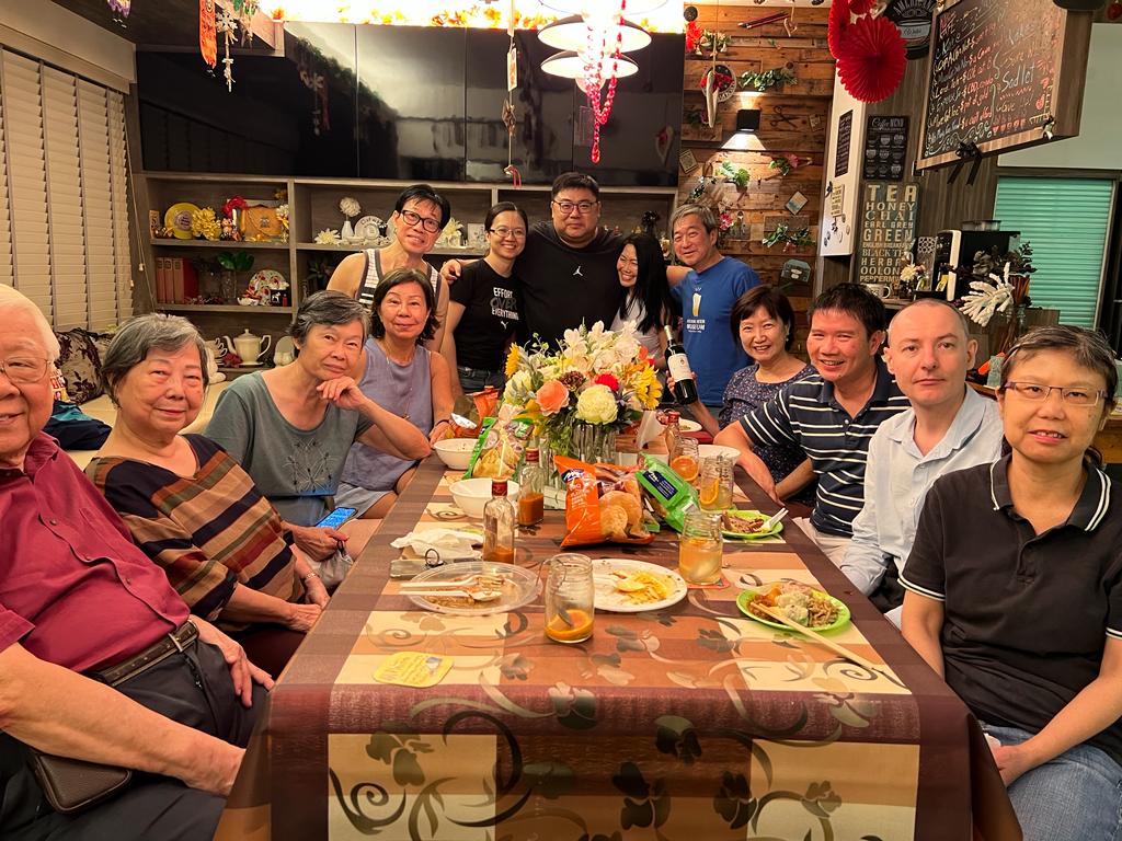 KewinSiah's tweet photo. Committee meeting cum potluck dinner of 🇸🇬 #IBS support group.
One of the top agenda: How to increase the awareness of dietary and psychological management of IBS.
#gitwitter #MedTwitter #dgbi #fgids https://t.co/imfD3UlsiQ