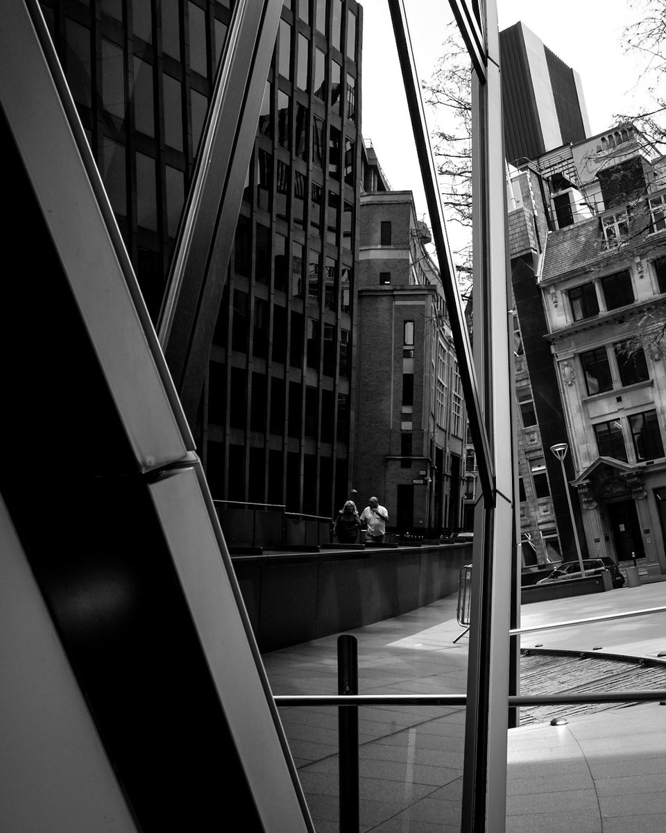 fat_is_here's tweet photo. London 2023

#london #londonstreetphotography
#streetphotography #blackandwhite #blackandwhitephotography #blackandwhitephoto #fineart #fineartstreetphotography https://t.co/WaOyuh3SnX