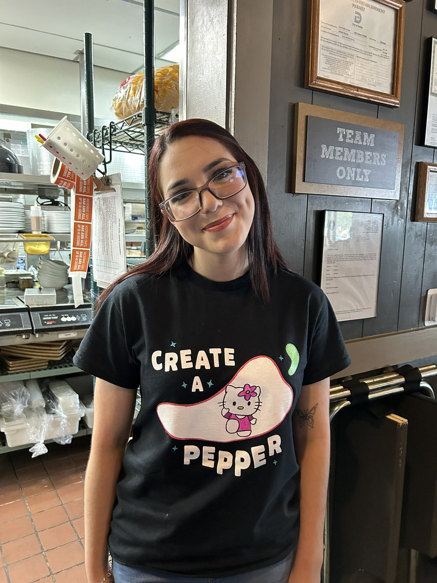 CaryLutka's tweet photo. Pinnacle Park creativity equals $$$ for St. Jude!! @Chilis @ChilisJobs @StJude https://t.co/HaOg1p8HIf