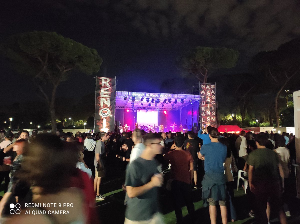 franca_stra's tweet photo. #Renoize che scalda il cuore https://t.co/z8fhnB6Kmv