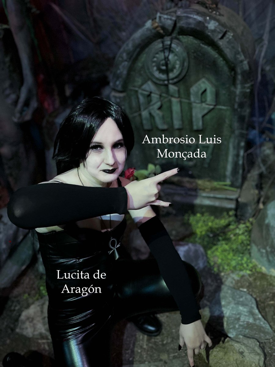 alicelioncourt1's tweet photo. my fav #vtm meme created by myself 
Lucita loved her Sire so much a-ha 
#lasombra #lucitadearagon #vamily https://t.co/Pb3L92bVIe