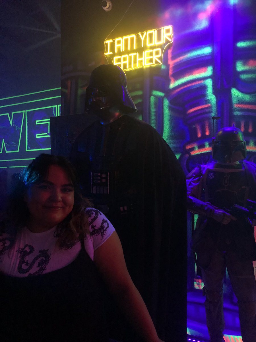 FeliciaMarieHdz's tweet photo. Me and bae ❤️😂#heisdaddy #darthvader https://t.co/xcZBDQYMk1