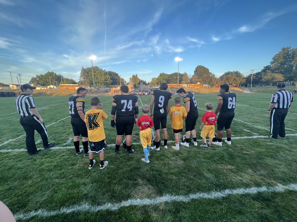 tyler_pearson7's tweet photo. @KHS_PantherFb The players were very curious what number these varsity boys were because a lot of them were watching them last night at Ken Locke. Some even got to go on the field with the big kids as Kid Captains last night! https://t.co/G4D8QDgnNa