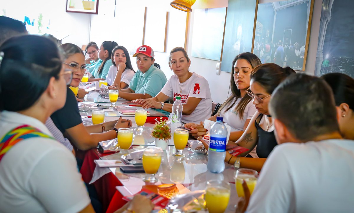 marcela_amayag's tweet photo. Hoy sábado en Puerto López compartiendo nuestras propuestas de trabajo para devolverle a la Ruta del Amanecer Llanero todas las obras y las oportunidades que necesita su gente. 

#ElMetaMereceMás https://t.co/OmwOUoNuwR