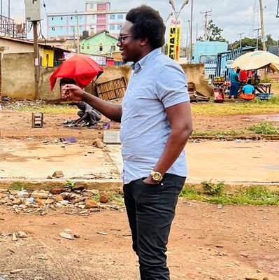 abuyamasta's tweet photo. Atleast I am not fat like you @Elvis_Localman https://t.co/WnVGnCNTU3