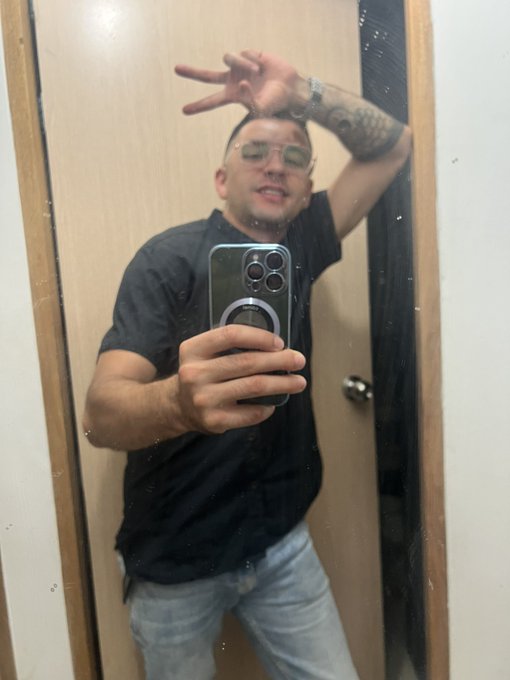 No sabes todo lo que tengo para darte 😈🔥🇨🇴🌈 https://t.co/IxVezDixWm<a href="/tag/onmfc"class="tags"><span>#onmfc</span></a>