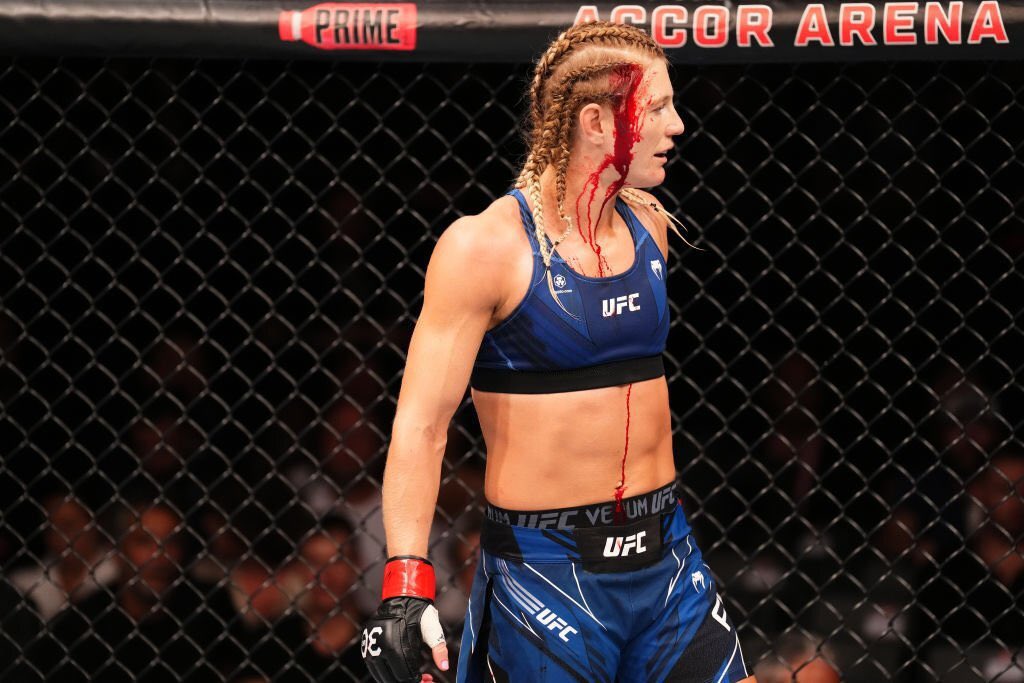 Ni5nha's tweet photo. GUERRIÈRE DE FOU 🐺🩸 #UFCParis https://t.co/5vlG6LFBa6