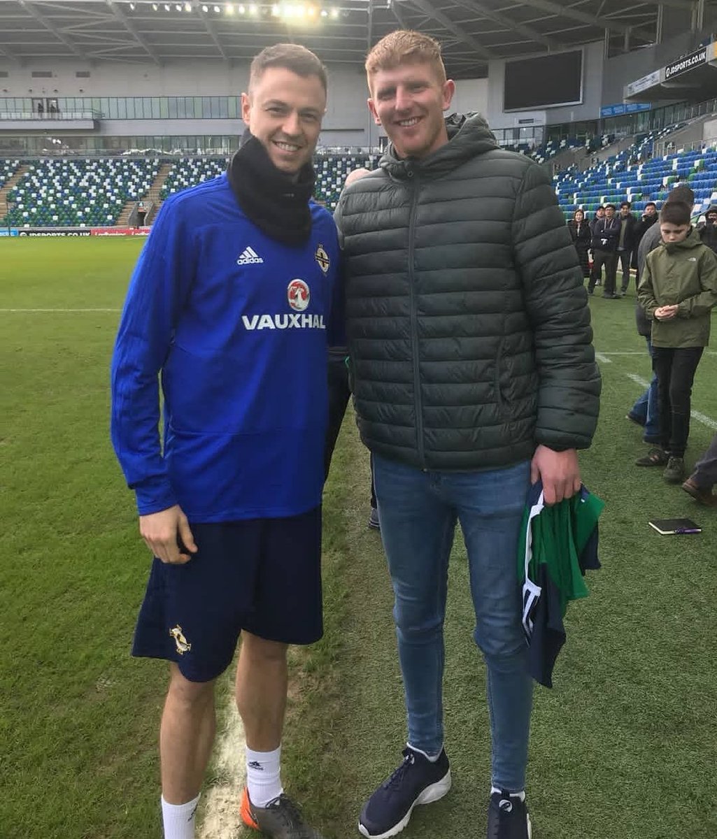 RynB88's tweet photo. @6jevans @6hellsbells best player that ever laced a pair of boots from NI back at the biggest club in the world ♥️ https://t.co/zkJnIRUR5S