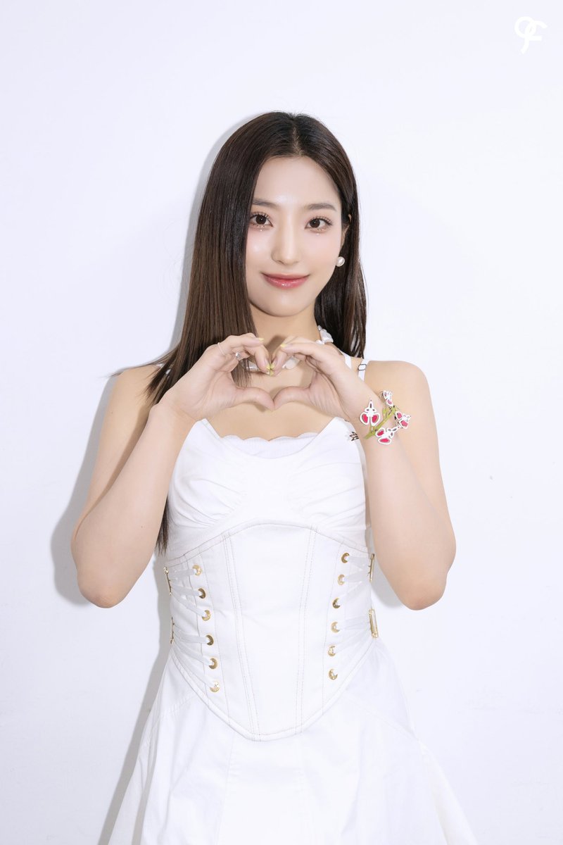 arab_flover's tweet photo. 230902 | 📸
صور  فروميس ناين خلف الكواليس في حفل توزيع جوائز K Global Heart Dream لعام 2023

#fromis_9 #프로��스나인
@realfromis_9 https://t.co/Tz13x0grew