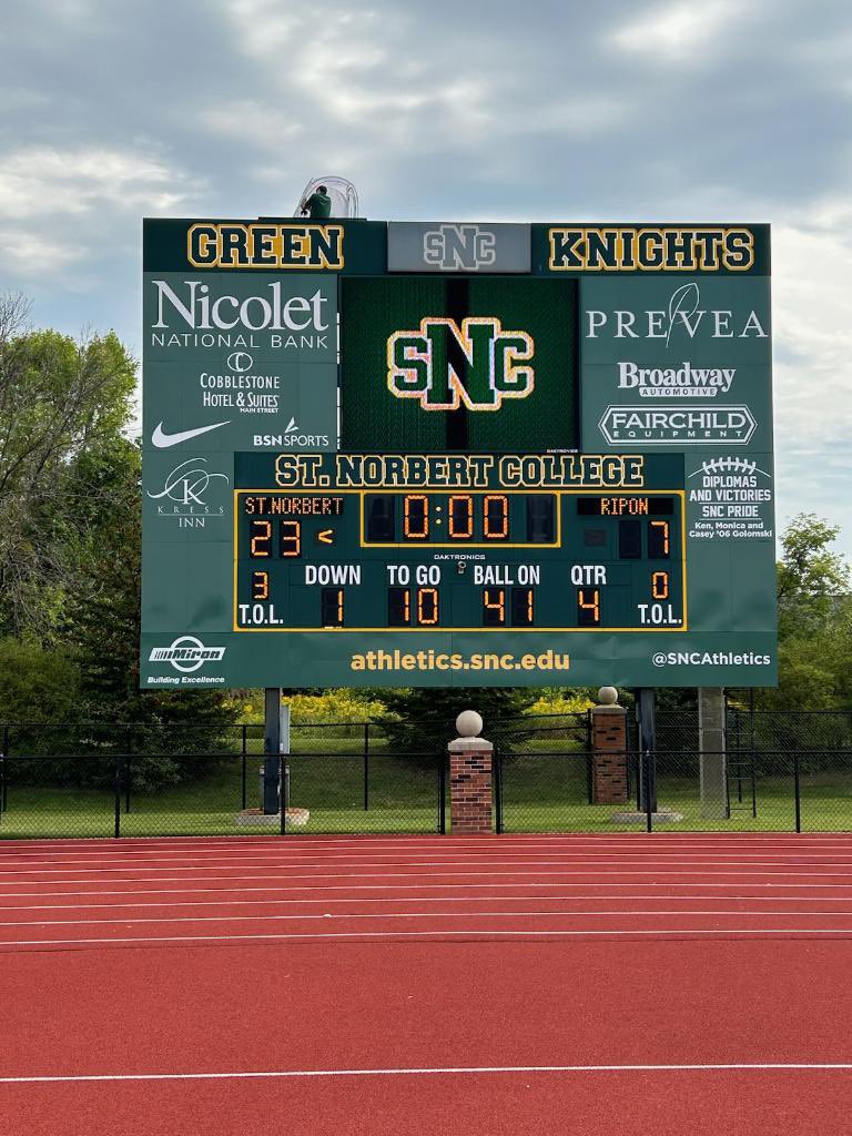 CoachDanMcCarty's tweet photo. Couldn’t be prouder of this @SNCfootball team for the W today!!  1-0 🟢⚔️🟡 https://t.co/Yd02XPVqvD