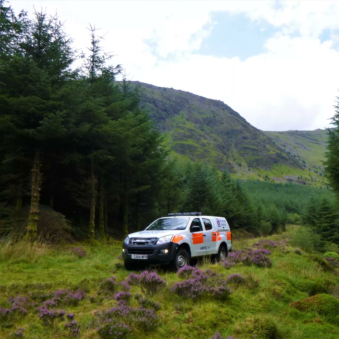 Galwad.𝐂𝐚𝐥𝐥𝐨𝐮𝐭.

Anaf i'r pen ar Foel Hebog.
𝐇𝐞𝐚𝐝 𝐢𝐧𝐣𝐮𝐫𝐲 𝐨𝐧 𝐌𝐨𝐞𝐥 𝐇𝐞𝐛𝐨𝐠.