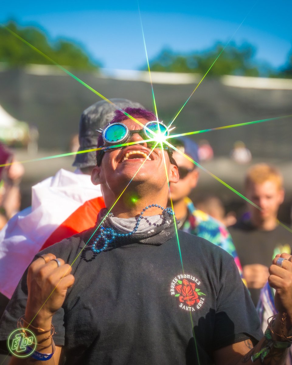 ElectricZooNY's tweet photo. Our EZoo family, reunited… ❤️🦒 #EZOO2023 #Hyperspace https://t.co/LEsswnGTWI