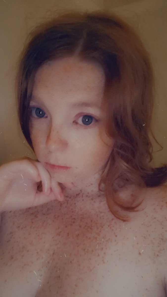 Valk_777's tweet photo. My eyes in this pic 😍😍😍
#ginger #eyes #redhair #milf #nsfw #milf https://t.co/w7peDfMb69