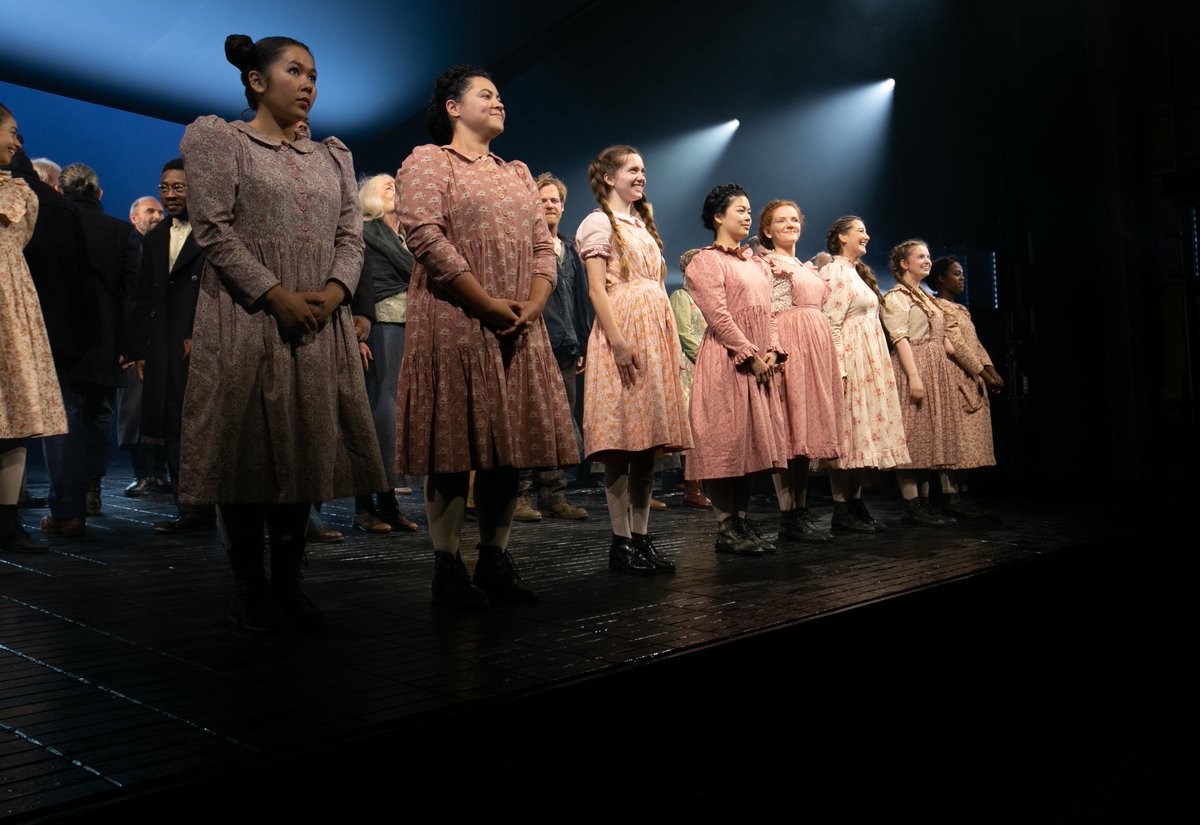 CrucibleOnStage's tweet photo. #TheCrucibleOnStage company takes their final bow. 

Thank you to the entire company and all of our incredible audiences who have shared the journey this Summer. https://t.co/cOWi7VnQjC