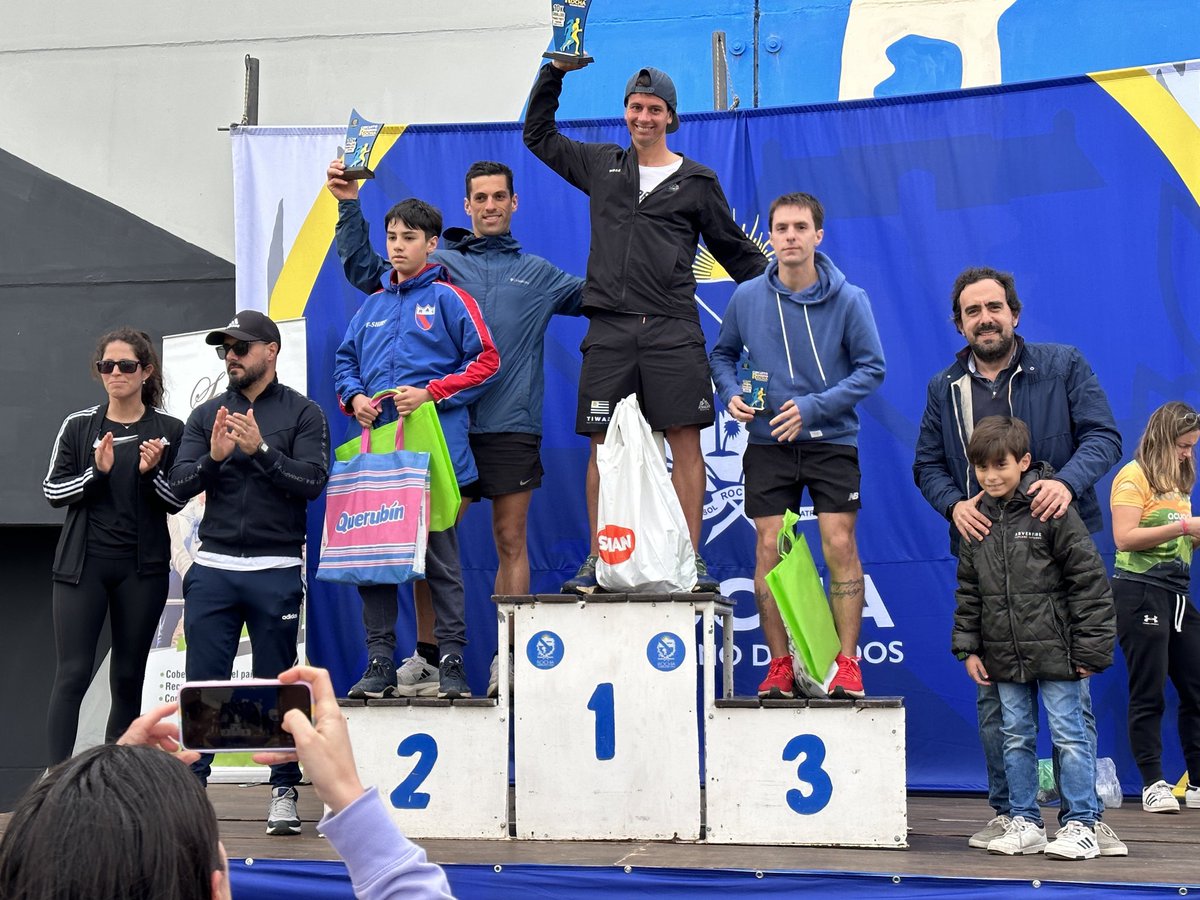 GobiernoRocha's tweet photo. ℹ️Comenzó la  segunda edición del Circuito Running Rocha.

👉Más de 200 competidores se hicieron presentes para vivir la experiencia de esta competición  que permitió recorrer toda la ciudad de Rocha. https://t.co/MEjrvnfFjT