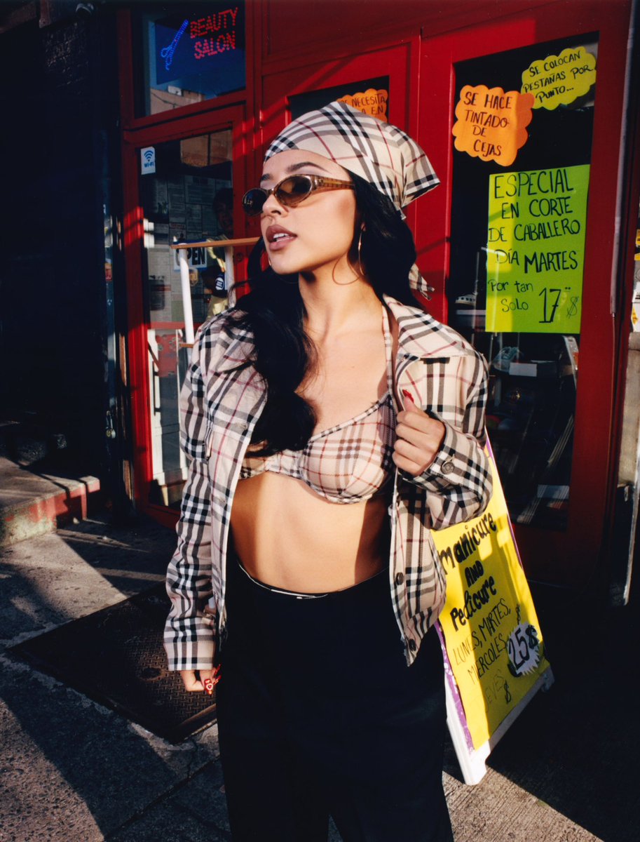 CHICANA EN CUALQUIER ESQUINA 🤎