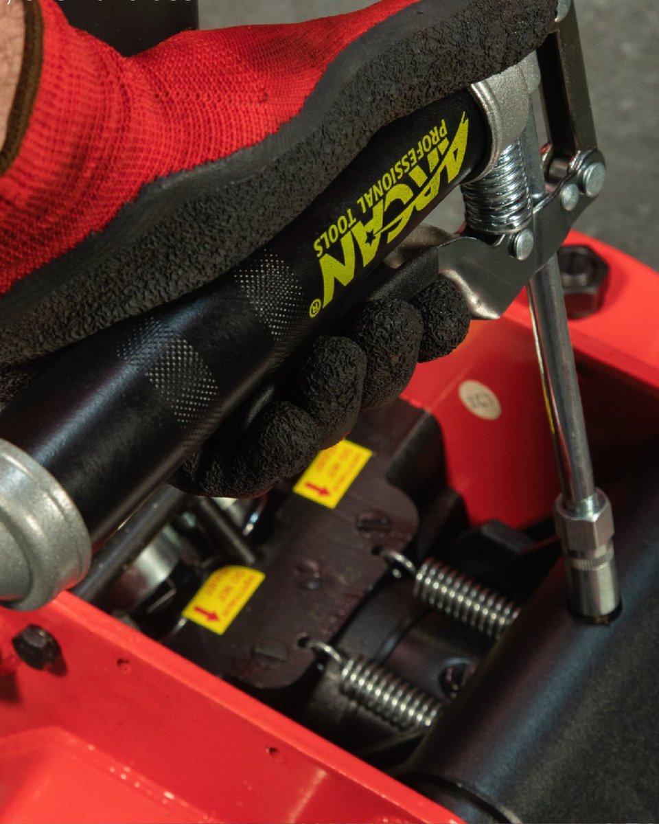 ArcanTools's tweet photo. Get a grip on your jobs at hand with the Micro Pistol Grip Grease Gun. Featuring a maximum pressure option for high tolerance applications! #tool #tools #toolsofthetrade #toolarmy #metal #engineering 

https://t.co/dMKyAjcdBC https://t.co/QC9BhKWjWE