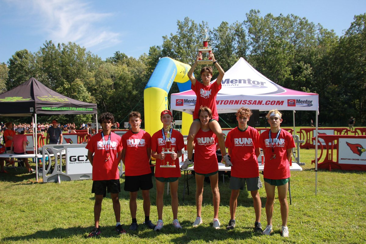 NicolosimoXC's tweet photo. @medinaathletics Medina Varsity and JV claimed first place at the Mentor Cardinal Classic! Varsity won in a tiebreaker versus Chardon! https://t.co/eTNE9Fl1u6