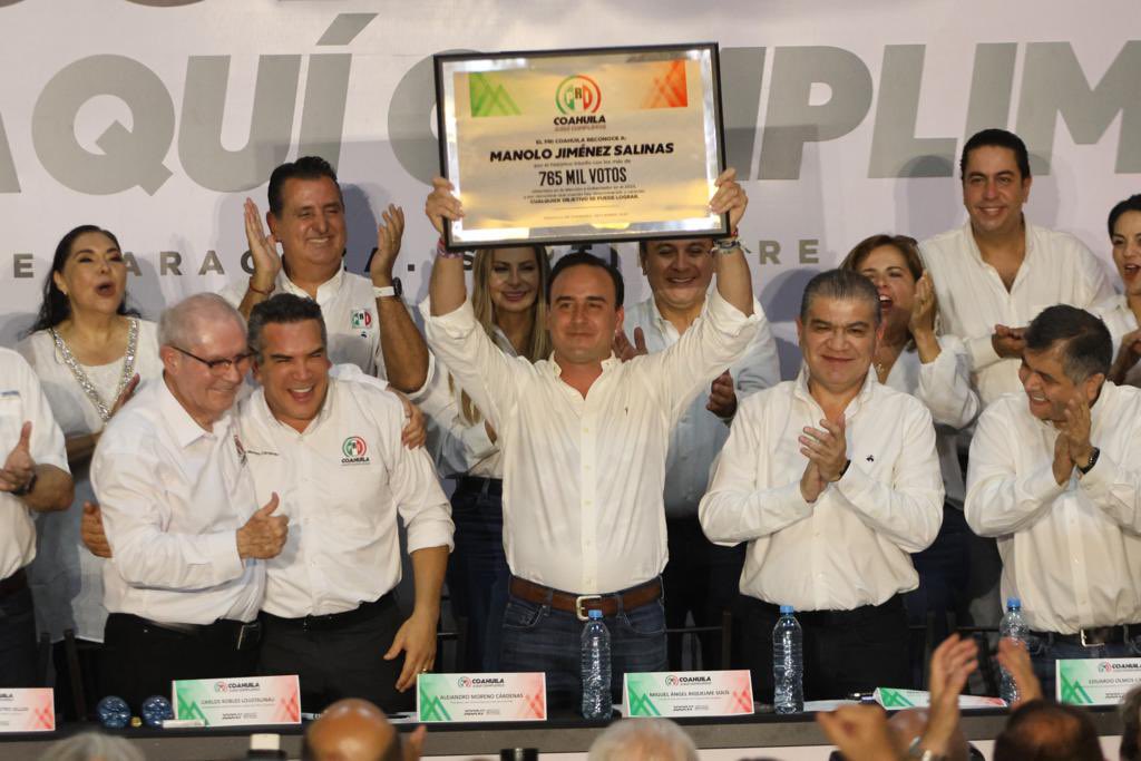 manolojim's tweet image. Gran Consejo Político Estatal en #Saltillo donde pudimos saludar y agradecer nuevamente a nuestra militancia por la votación histórica que obtuvimos el 4 de junio. (1/2)
