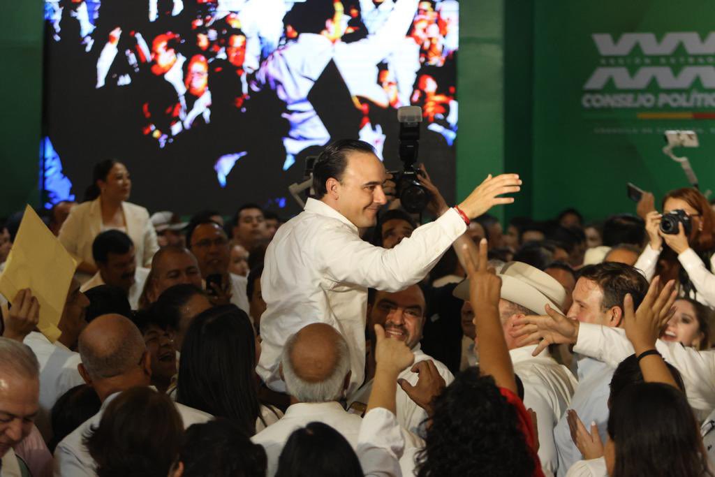 manolojim's tweet image. Gran Consejo Político Estatal en #Saltillo donde pudimos saludar y agradecer nuevamente a nuestra militancia por la votación histórica que obtuvimos el 4 de junio. (1/2)