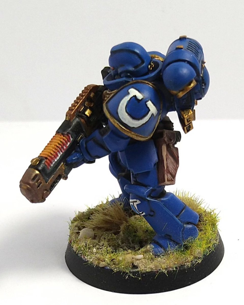 swaderoon's tweet photo. On today's episode of "Mrslederberge Paints A Space Marine": an Ultramarine. He'll make great target practice for my Boyz shootas...

I'm also open for commissions! DM me for details. https://t.co/AhsrwuVQy5