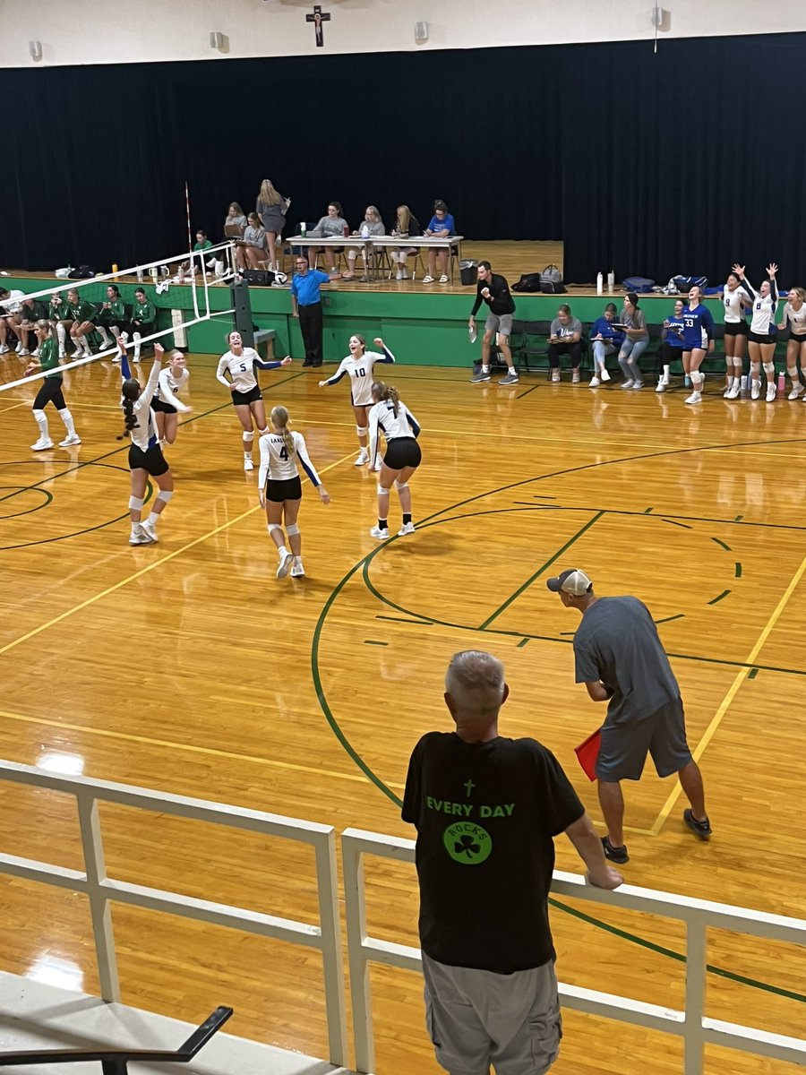 Lakeviewhigh's tweet photo. Great job Vikings! Way to finish 👏👏Lakeview 🏐 defeats rival Scotus in 3 sets. #lakeviewvikes https://t.co/WWaxWIGTLZ
