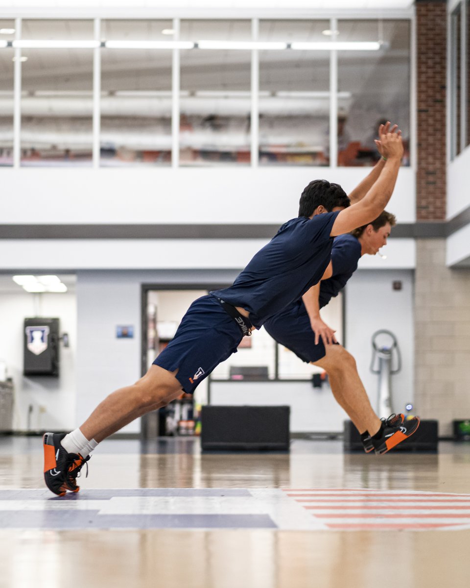 IlliniBaseball's tweet photo. Always looking ahead.

#Illini | #HTTO https://t.co/xt0kmRgQCx