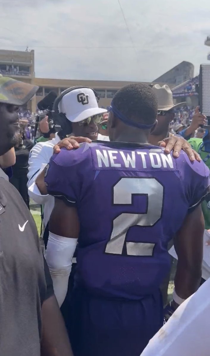 paparazzitripp's tweet photo. This the last Coach you want to see having a post game conversation with your players 😂😂😂🤣🤣🤣🤣 https://t.co/aao0nCFrwe