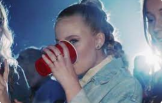 darkdisco4's tweet photo. It was the third of September, we were hanging up on the roof
Was the hot, hot night we were having a barbecue

#ZaraLarsson #OnMyLove #3rdofseptember https://t.co/Sn0w3Myj7L