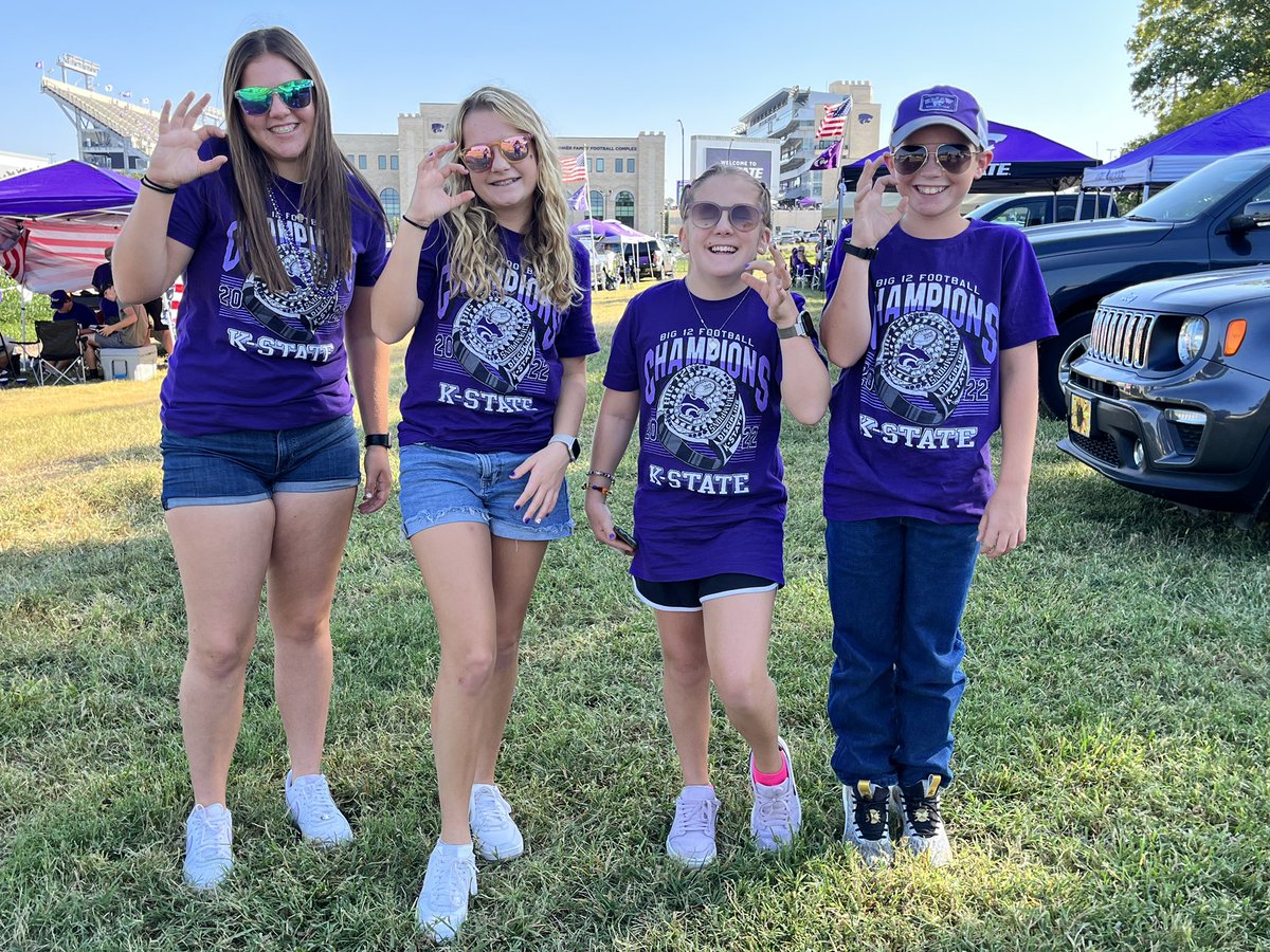 TraciPoore's tweet photo. CATS 💜🏈 #KStateFB #EMAW #kstatesports https://t.co/1O3GJPajxT