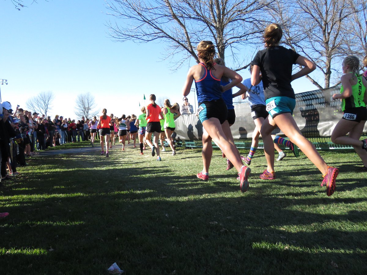 RunTriMag's tweet photo. 🙀😰🏃‍♀️ Tapering for a race can be stressful, but it doesn't have to be! Learn how to handle the taper crazies like a pro with these helpful tips. 🏅 #runnerslife #taperweek #mentaltoughness

Get the scoop: https://t.co/3kwthQHhrm https://t.co/99Khy8cmWz