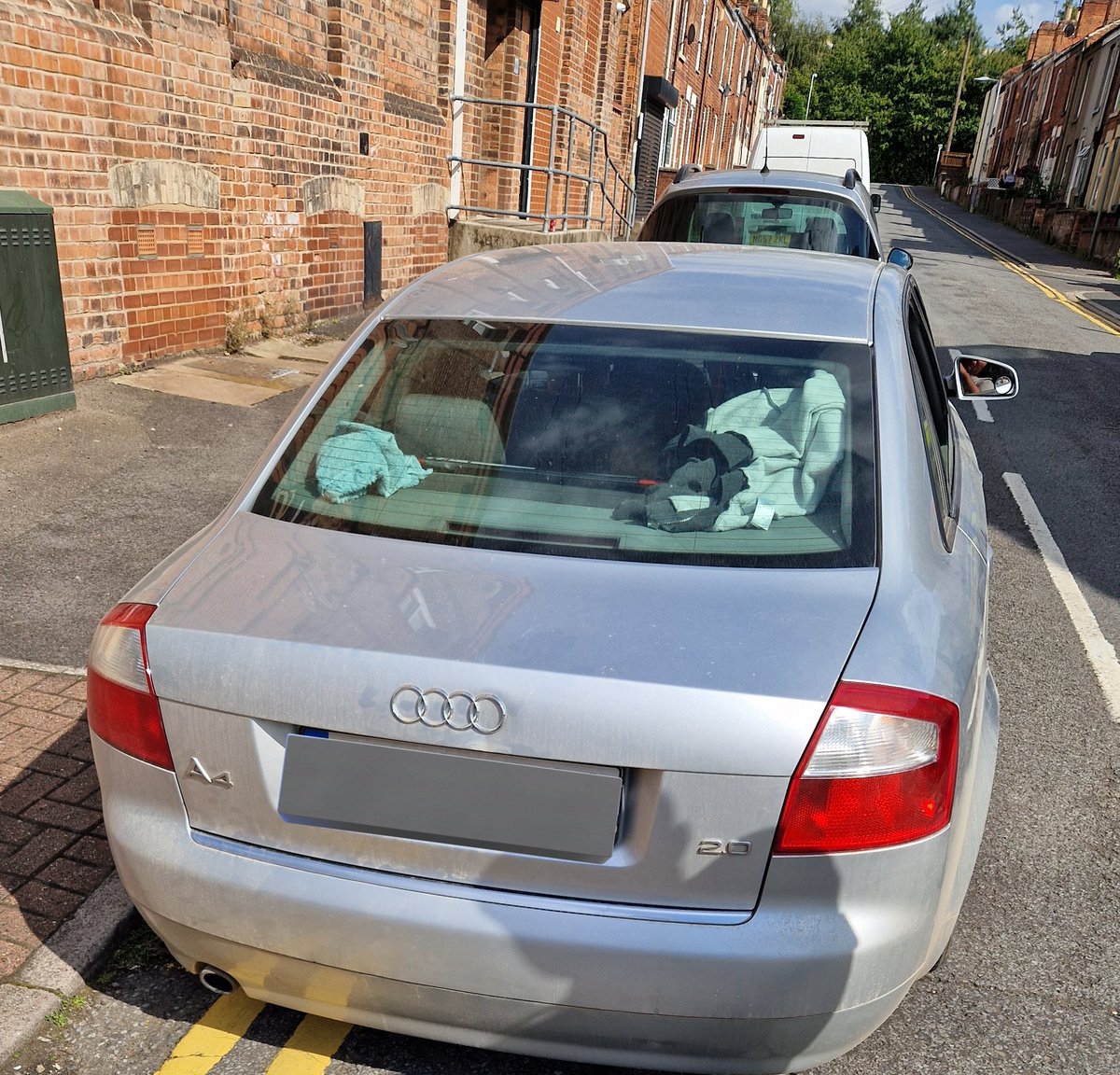JamesPilfoldLP's tweet image. ✅️Run a red light at a busy crossroad in front of a police car
✅️Have 6 people in a 5 seater car
✅️Get issued a ticket for these actions by PC BOLAN 
#saferoad #Gainsborough #REPORT #Court @GainsboroughPol #prize @LincsPoliceFCR  #Traffic #Saturday #cshift
