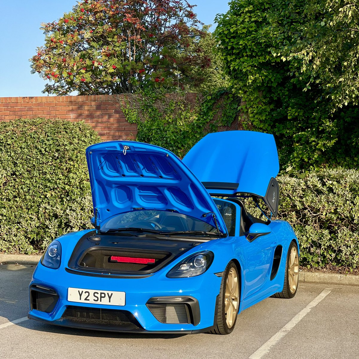 rogerbaileyuk's tweet photo. The ideal shopper, Porsche Spyder
#Porsche https://t.co/WUPGMrAoAB
