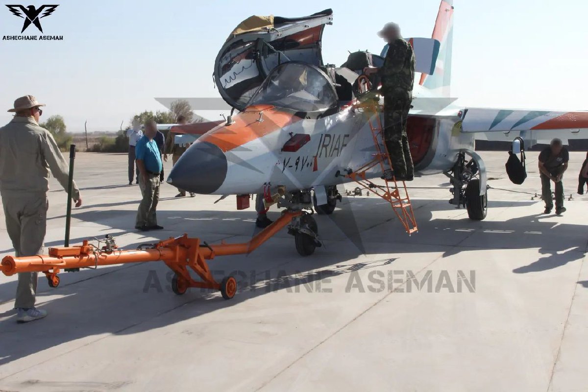 Aerospacetalk's tweet photo. تصاویر اختصاصی پیج عاشقان آسمان از اسمبل کردن جنگنده آموزشی یاک صد و سی نیروی هوایی ارتش .

یاکولوف یاک صد و سی با نام ناتو Mitten یک جت پیشرفته آموزشی و تهاجمی سبک و دو کابین است. https://t.co/FEgCoYWrbz