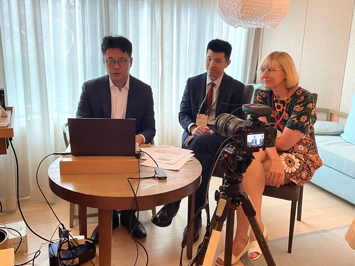irhkch's tweet photo. What an experience to revamp a physical meeting into a virtual webinar in 96 hours when a super typhoon is hitting HK ๐ฌ๏ธ๐
Thank you for all your support for our virtual Day 1 @AOSPRhk2023 program! and now back on track for physical Day 2 ๐ฅณ https://t.co/JoplJzo579