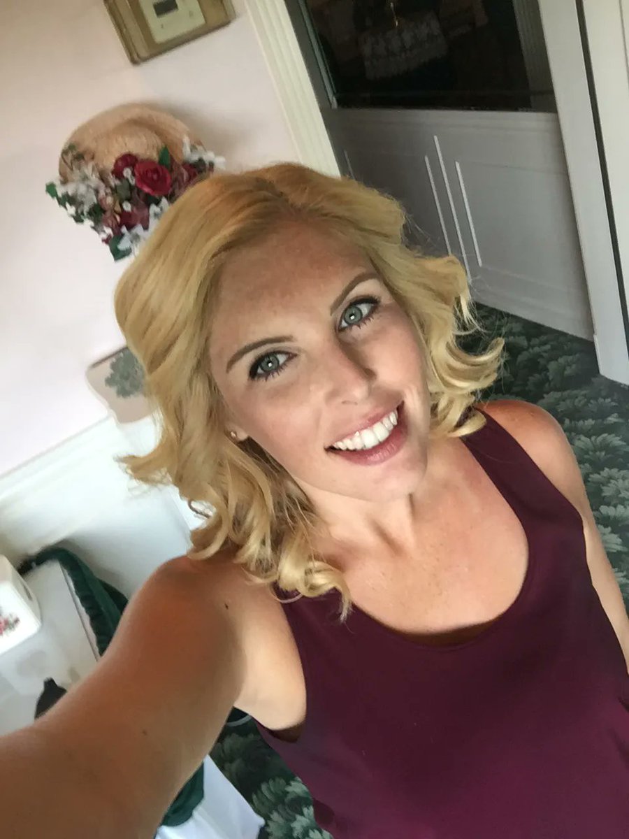 PinkySplashXO's tweet photo. #blondeshavemorefun #greeneyes #freckles #OF  #onlyfans #onlyfansgirls #onlyfansbabe #onlyfansnewbie https://t.co/lt1BVmPBt8