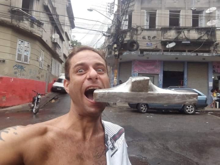 ihlombrei's tweet photo. - Pagamento caiu, vou gastar só com o necessário.

O necessário: https://t.co/UvUdmrgXJq