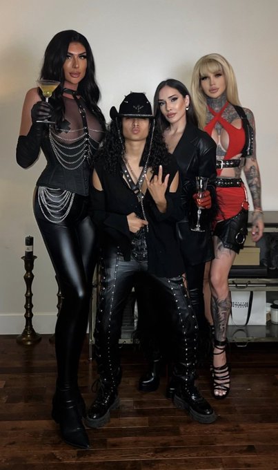 Had a great night with these ladies 🖤🖤🖤 @tsemylee69 @tsemabardot https://t.co/KjxSWJefmG<a class="tags" href="/tag/tsemylee69">@tsemylee69</a><a href="/tag/clip"class="tags"><span>#clip</span></a>