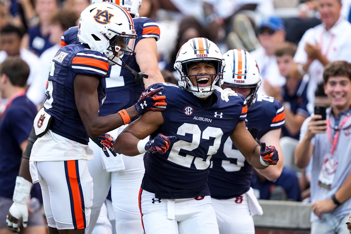 AuburnFootball's tweet photo. That first touchdown feeling 🙌 https://t.co/lFqRb8lwuq